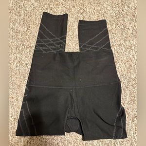 Lululemon black leggings